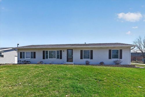 6776 Dawn Drive, Windsor, WI, 53598 | Card Image