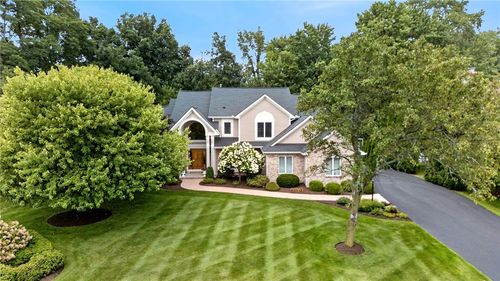 8 Folkestone Ln, Penfield, NY, 14526-2903 | Card Image