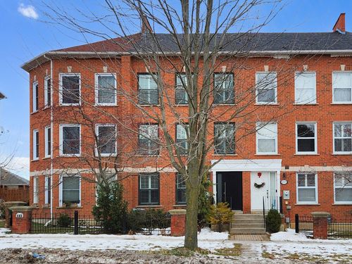 139 John Way West, Aurora, ON, L4G7E3 | Card Image