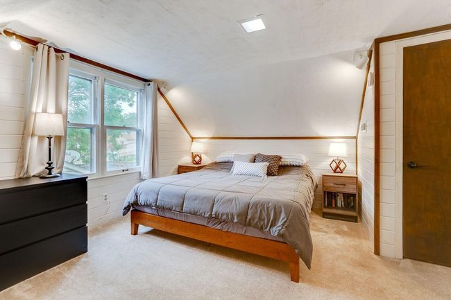 Plenty of room for a king size bed | Image 17