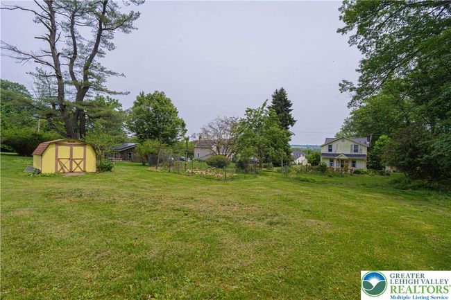 636 School Rd, House other with 2 bedrooms, 1 bathrooms and null parking in Nazareth PA | Image 45