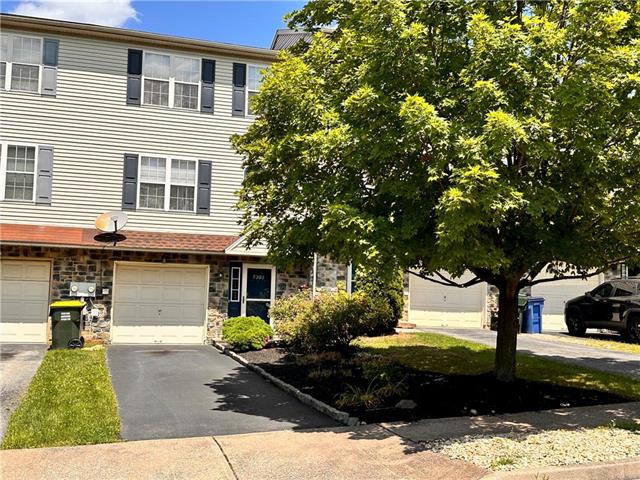 Lincoln Ct, New Tripoli, PA 18066