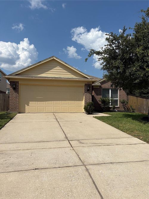 5051 Dappled Grove Trl, Humble, TX, 77346-3831 | Card Image