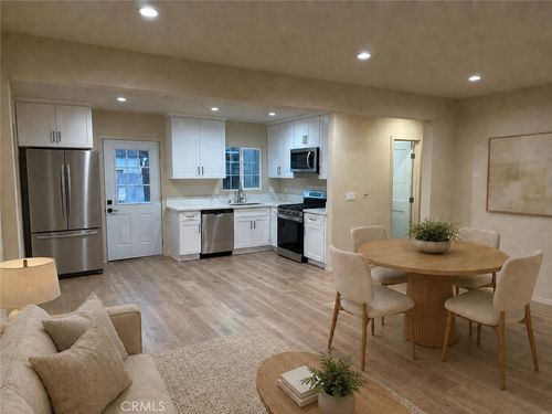 7879 Claybeck Ave, Sun Valley, CA, 91352-4264 | Card Image