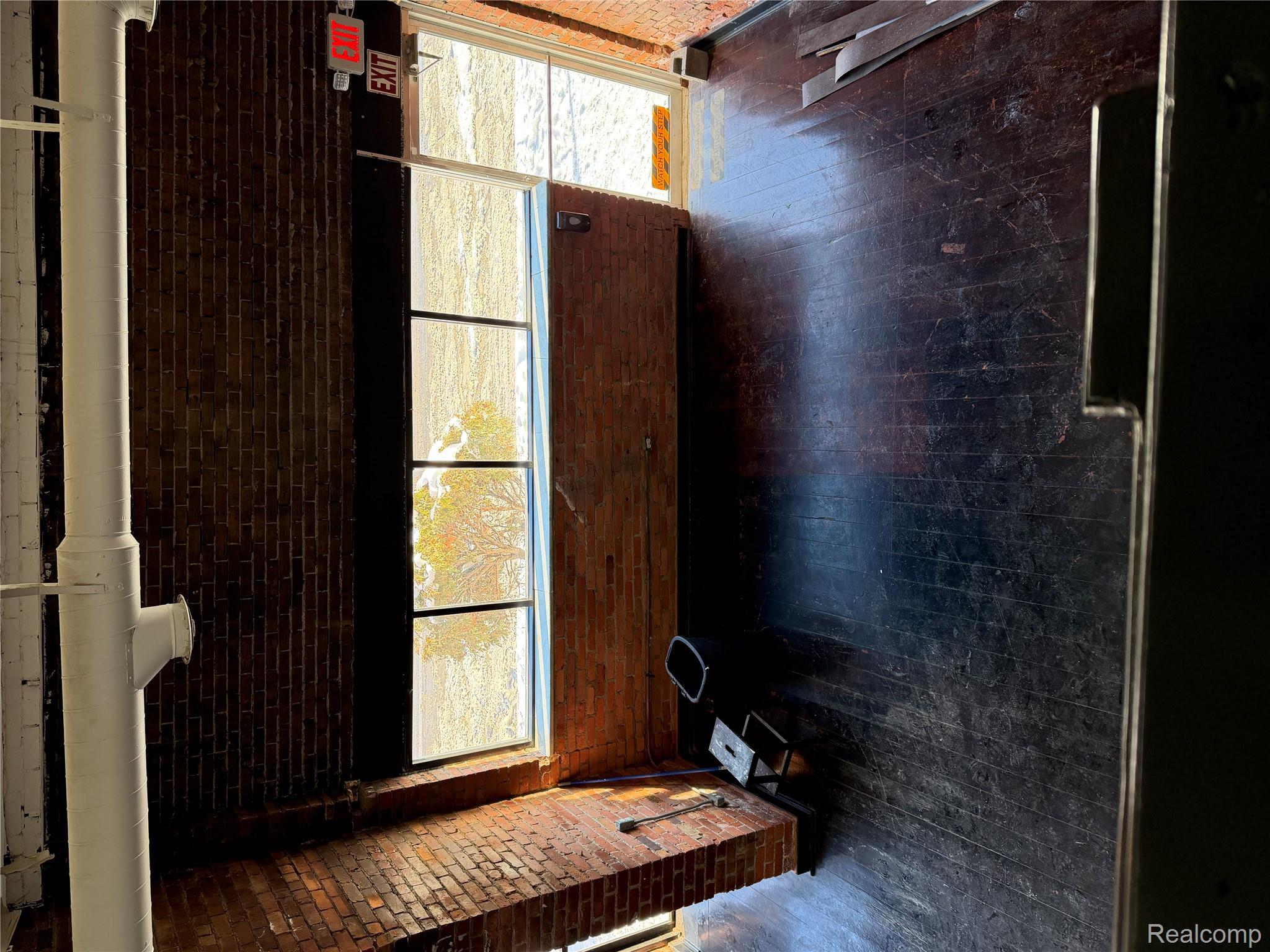 Commercial Lease in Detroit 5