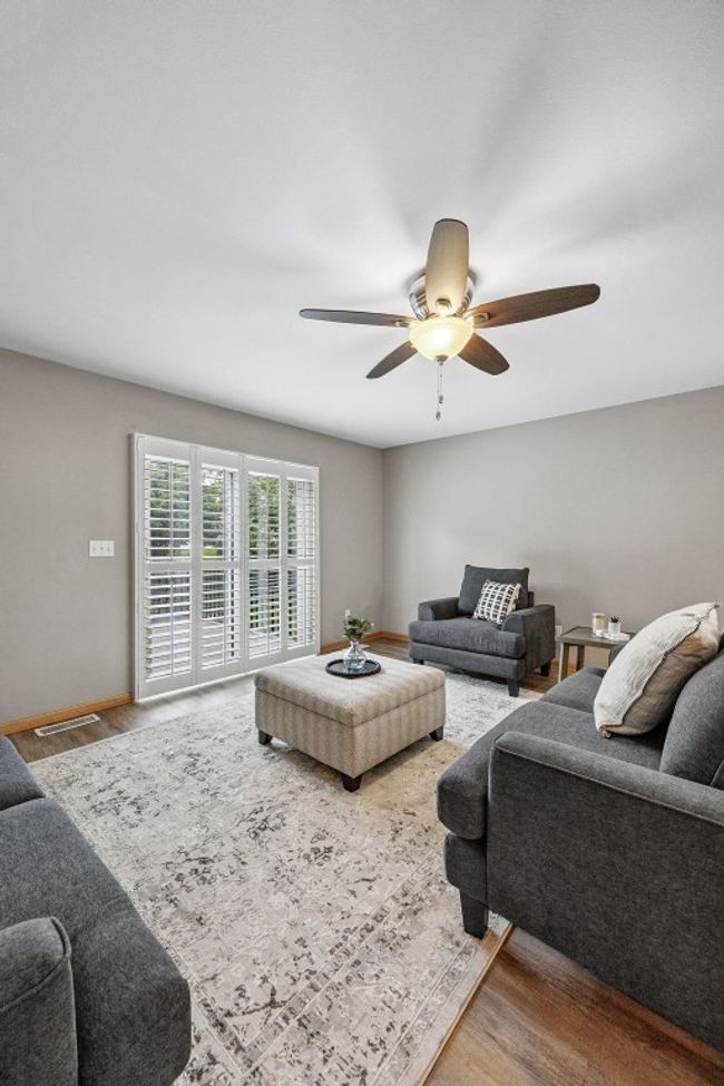 UNIT-12 - 1458 Tower Ln Ne, Condo with 2 bedrooms, 2 bathrooms and null parking in Cedar Rapids IA | Image 5