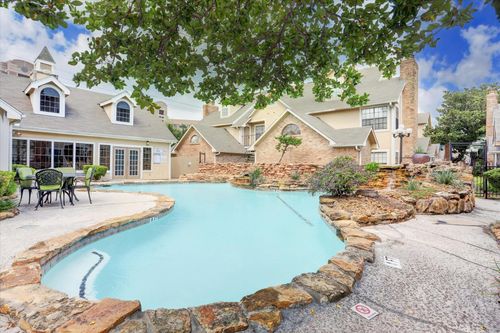 2059-2300 Old Spanish Trl, Houston, TX, 77054-2142 | Card Image