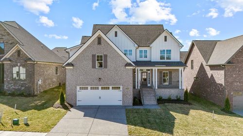 2036 Wt Chandler Blvd, Gallatin, TN, 37066-5117 | Card Image