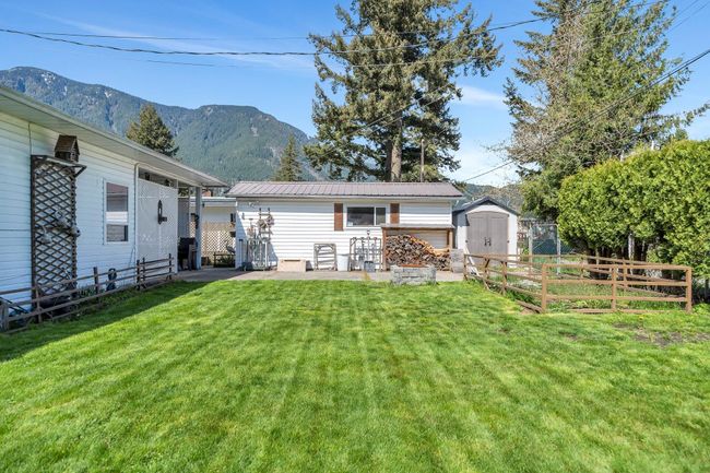 477 3 Rd Avenue, House other with 3 bedrooms, 2 bathrooms and 4 parking in Hope BC | Image 35