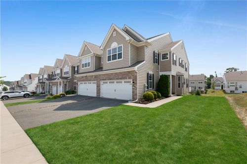 4643 Woodbrush Way, ALLENTOWN, PA, 18104-9217 | Card Image