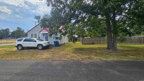 802 W 3rd St, Rector, AR, 72461 | Card Image