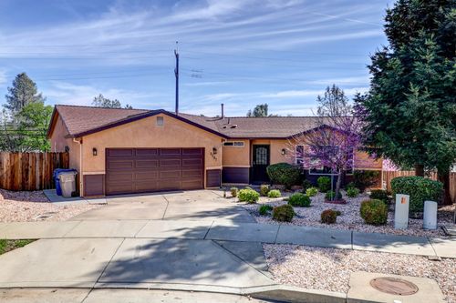 3297 Bridgewater Court, Redding, CA, 96003 | Card Image