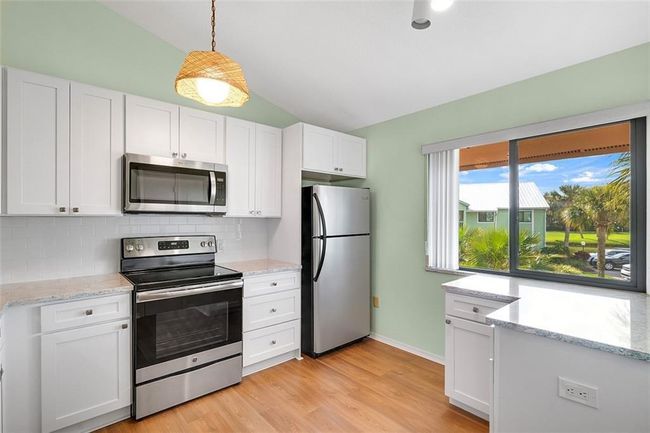 APT-3 - 5720 Pelican Pointe Dr, Condo with 2 bedrooms, 2 bathrooms and null parking in Sebastian FL | Image 8