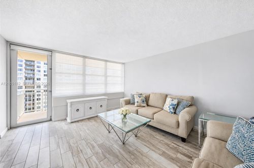 1607-251 174th St, Sunny Isles Beach, FL, 33160-3366 | Card Image