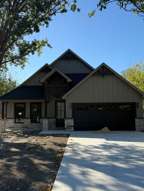 3707 N Elm St, Fort Worth, TX, 76106-3706 | Card Image