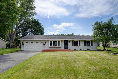 13 Sunridge Dr, Rochester, NY, 14624-5216 | Card Image
