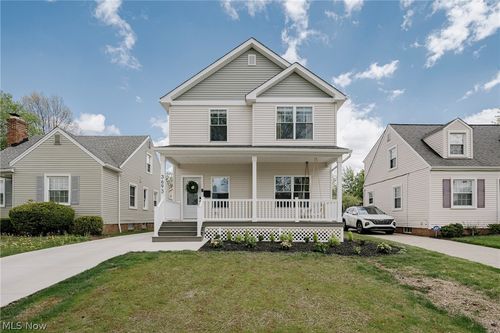 3693 Pennington Rd, Shaker Heights, OH, 44120-5067 | Card Image