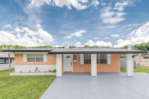 2270 Havana Dr, Miramar, FL, 33023-3541 | Card Image