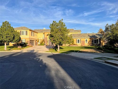 1583 Twin Oaks Cir, Corona, CA, 92881 | Card Image