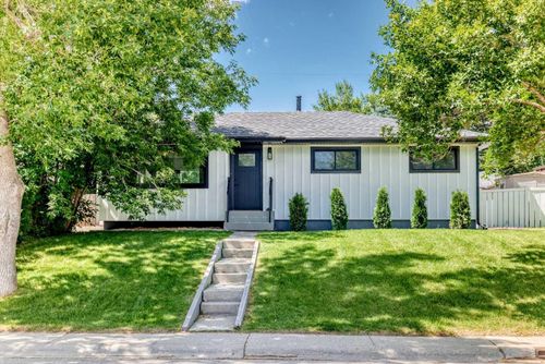 4139 Bowlen St Nw, Calgary, AB, T2L1P8 | Card Image