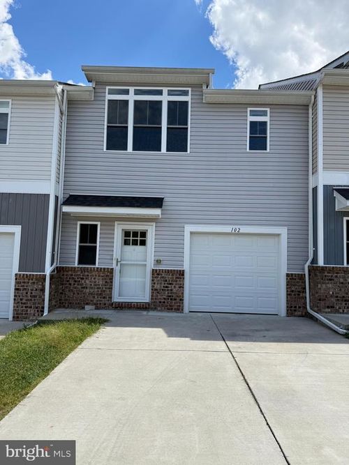 102 Coralyrose Ct, WINCHESTER, VA, 22602-7051 | Card Image