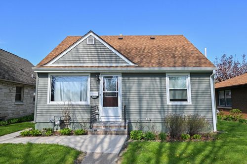 3845 S 13th Street, Milwaukee, WI, 53221 | Card Image