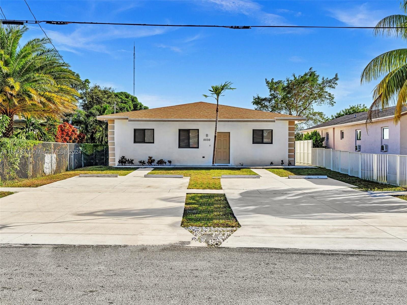 21st St, West Park, FL 33023
