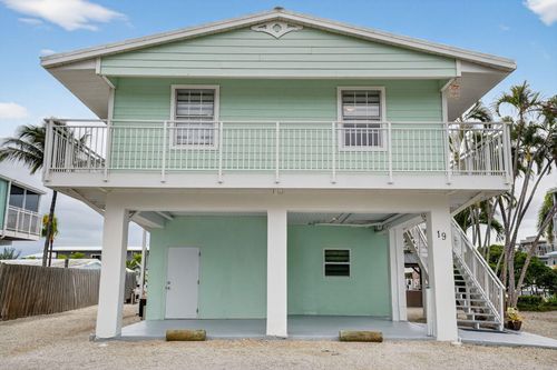 19 Mangrove Ln, Key Largo, FL, 33037-3047 | Card Image