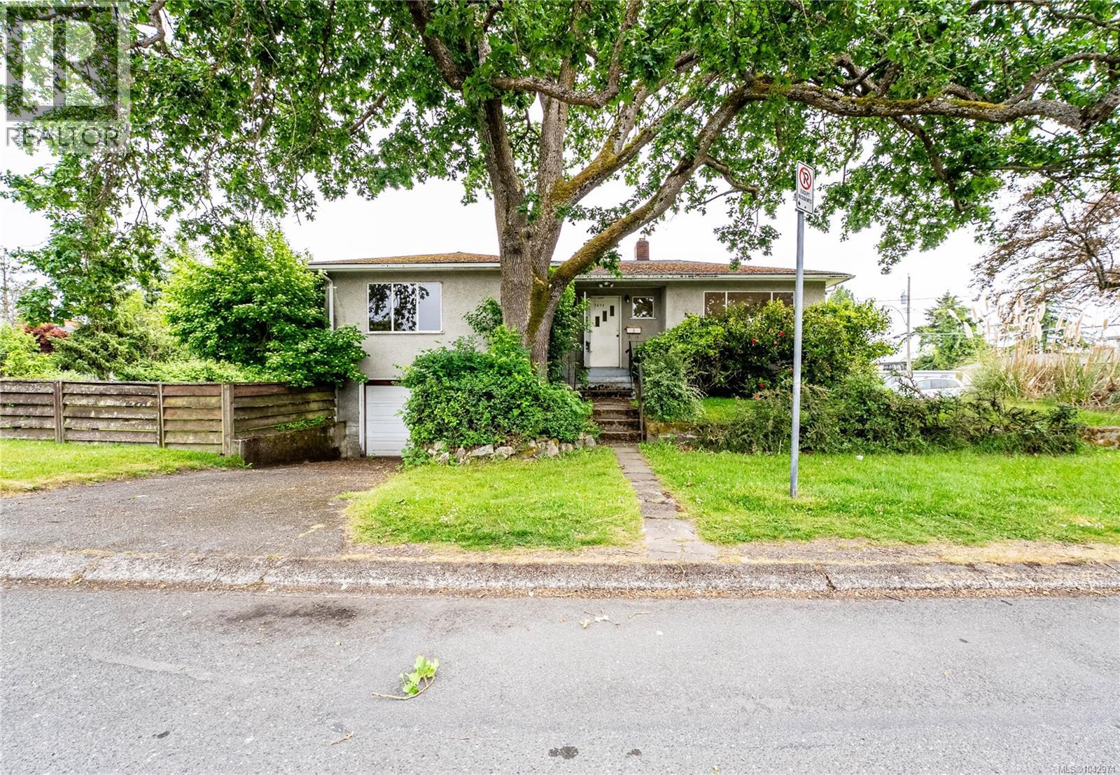 Residential in Saanich