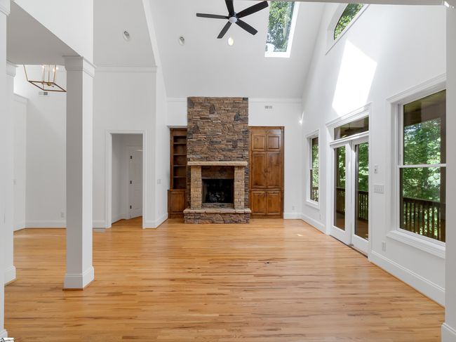 1 Touch Me Not Trl, House other with 4 bedrooms, 4 bathrooms and 2 parking in Landrum SC | Image 4