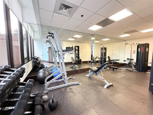 APT-1204 - 3525 Sage Rd, Condo with 2 bedrooms, 2 bathrooms and 1 parking in Houston TX | Image 25