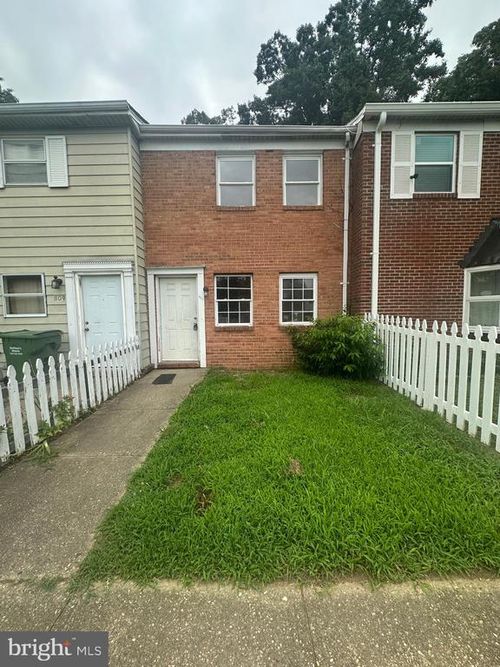 807 Bellows Ave, FREDERICKSBURG, VA, 22405-1211 | Card Image