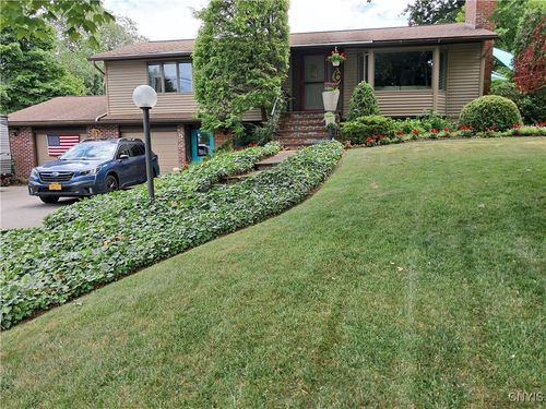 5 Elm Hill Way, Camillus, NY, 13031-1646 | Card Image