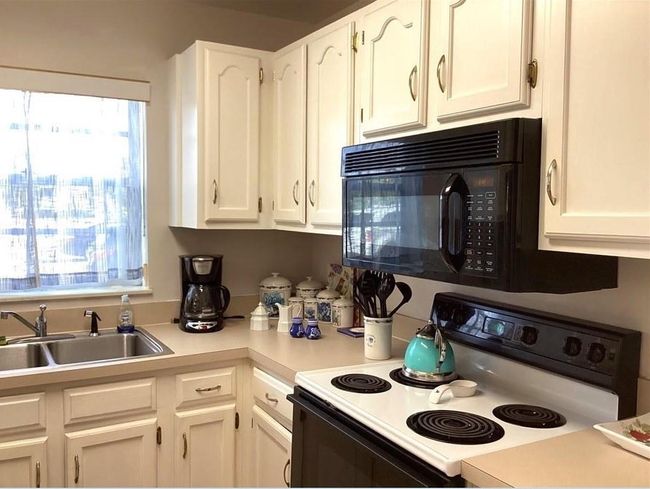 APT-101 - 44 Vista Gardens Trl, Condo with 2 bedrooms, 2 bathrooms and null parking in Vero Beach FL | Image 7