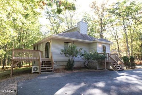 247 W Lakeview Rd, Lackawaxen, PA, 18435-7830 | Card Image