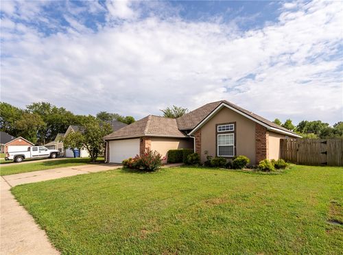 606 Gail Dr, Siloam Springs, AR, 72761-2599 | Card Image