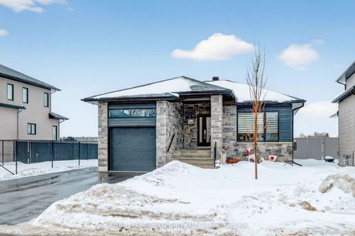 329 Doré St, Casselman, ON, K0A1M0 | Card Image