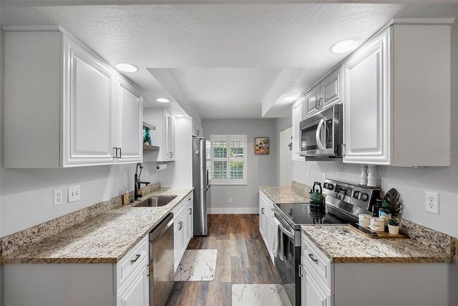 APT-106 - 8703 Bardmoor Blvd, Condo with 2 bedrooms, 2 bathrooms and null parking in SEMINOLE FL | Image 5