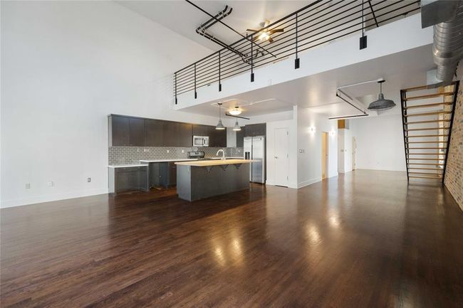 APT-211 - 411 Brazos St, Condo with 1 bedrooms, 2 bathrooms and 1 parking in Austin TX | Image 12