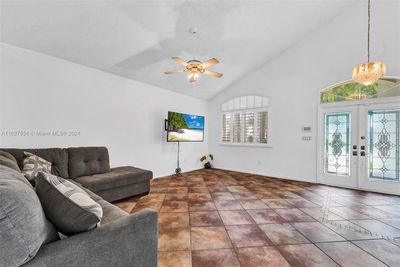 280 Sw 178th Way, House other with 4 bedrooms, 2 bathrooms and null parking in Pembroke Pines FL | Image 2