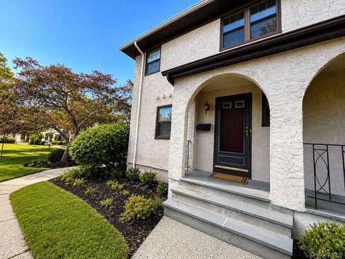 38 Somerset Dr, Suffern, NY, 10901-6901 | Card Image