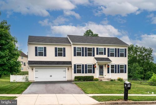 315 Dague Farm Dr, COATESVILLE, PA, 19320-5826 | Card Image