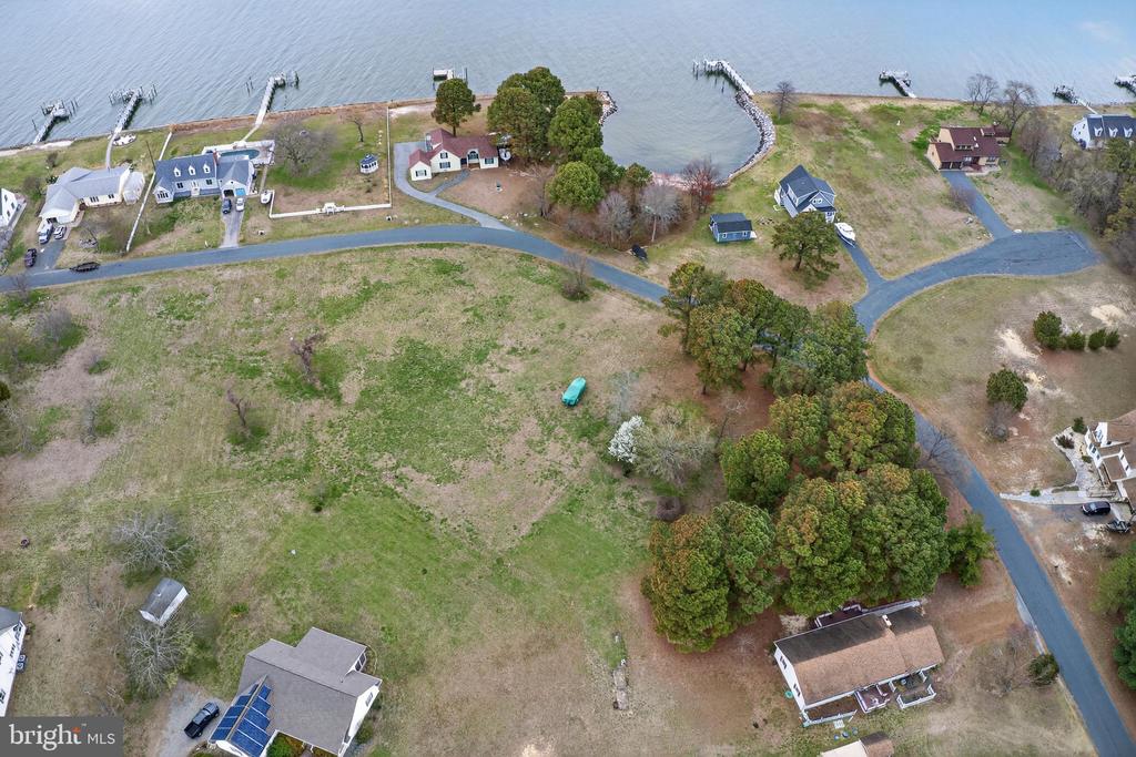 Land in DEAL ISLAND 3