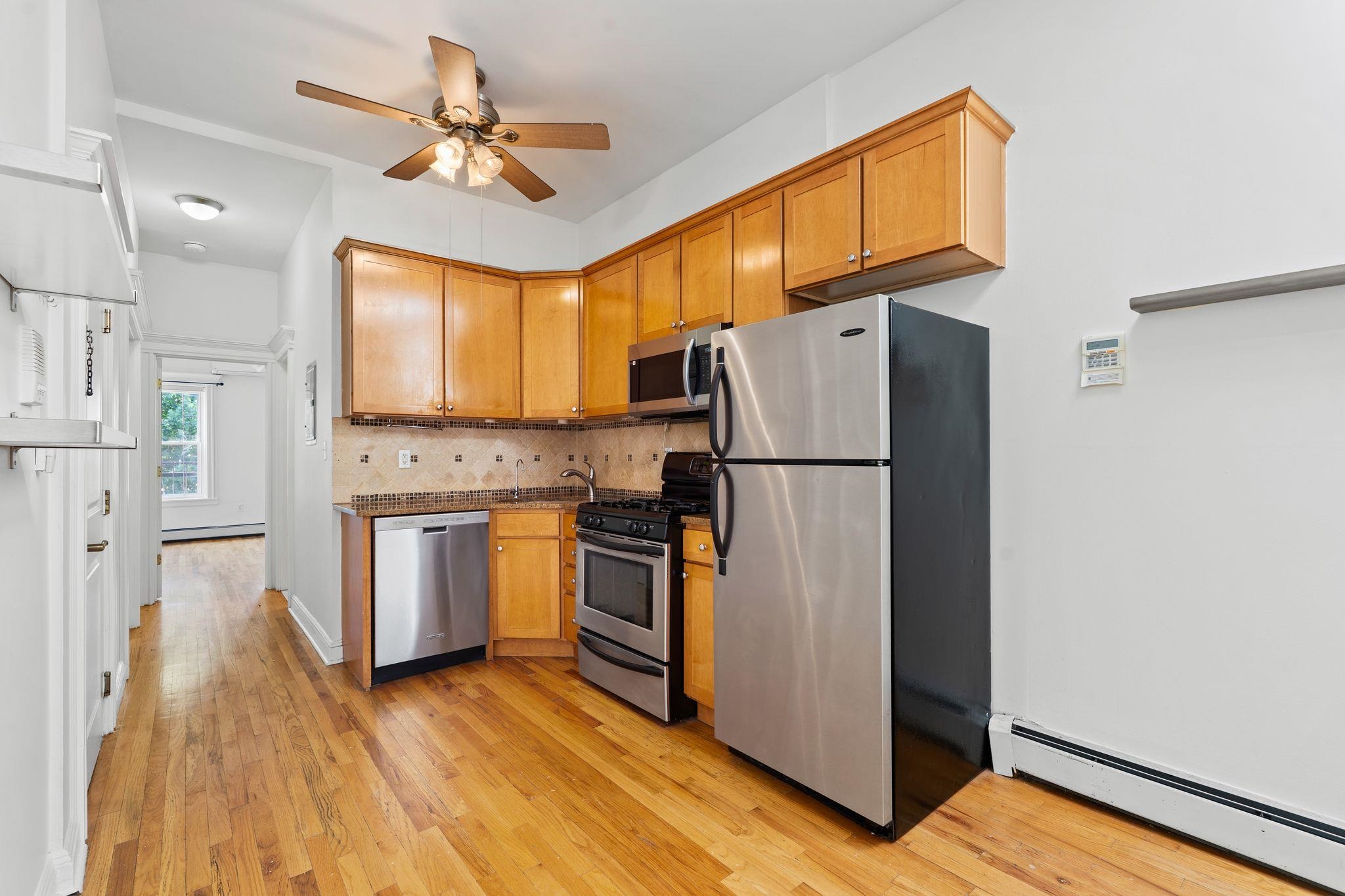 Residential Lease in JC, Downtown 5