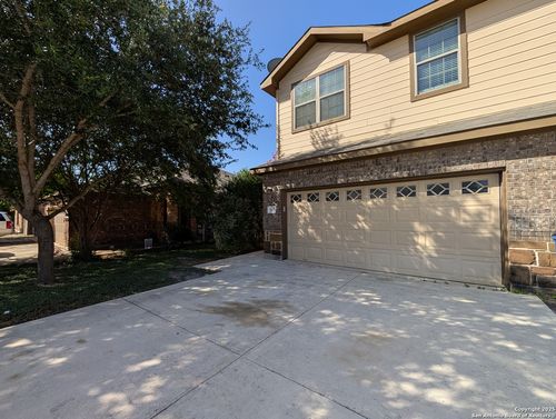 957 Brown Rock Dr, New Braunfels, TX, 78130-2753 | Card Image