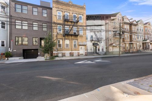 apt-5-133 Hopkins Ave, Jersey City, NJ, 07306-2547 | Card Image