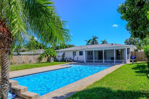 225 E Ilex Dr, Lake Park, FL, 33403-2710 | Card Image