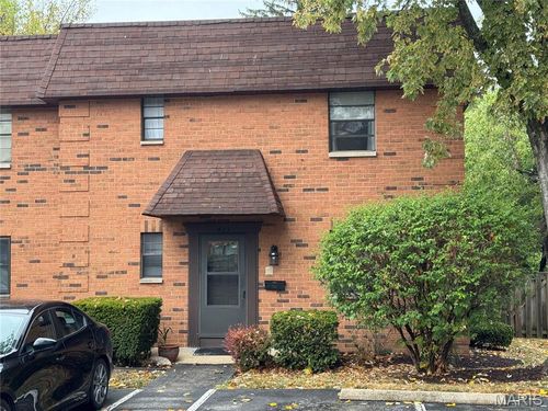 433 S Clay Ave, Kirkwood, MO, 63122-5881 | Card Image