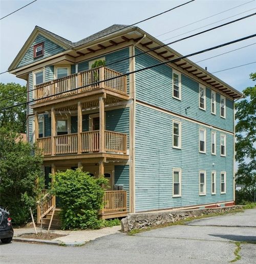 2-98 Evergreen St, Providence, RI, 02906-1902 | Card Image