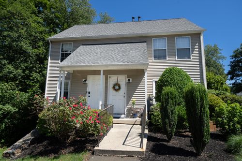 unit-208-229 Branford Rd, North Branford, CT, 06471-1361 | Card Image